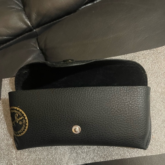 Ray-Ban Black Case for glasses with soft cloth cleaner NEW - Picture 6 of 7